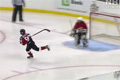 Snyggt mål i ishockey av 9-åring