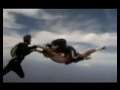 Travis Pastrana hoppar fallskärm utan fallskärm