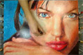 Måla Angelina Jolie med läppstift