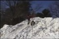 Snowboardåkare blir ägd av ett staket