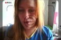 Svensk tjej är imponerad av sin nya webcam