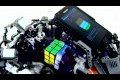 Lego-robot löser rubiks kub